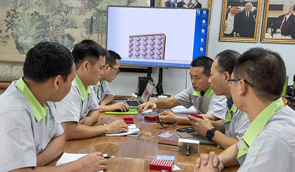 模具設(shè)計